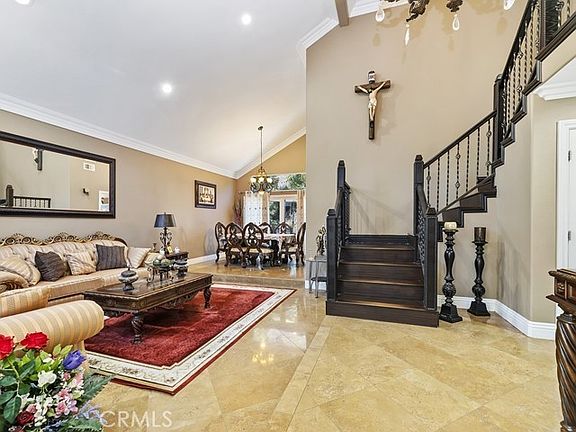 4th image of 2220 Bloomfield Ln