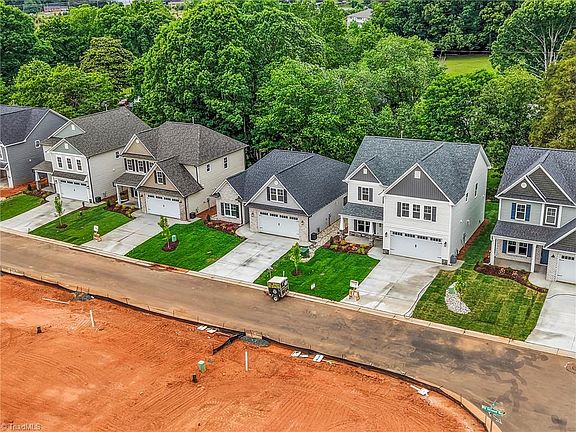 5th image of 1932 Wild Rosewood Way
