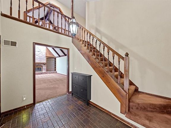 2nd image of 5768 Bower St