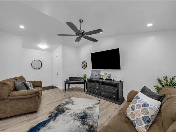 462 W 300 N APT 12, Saint George, UT 84770