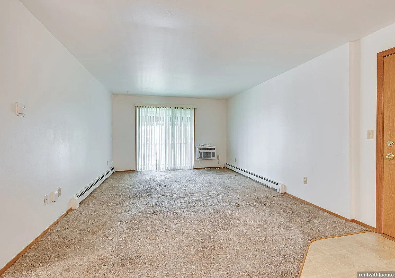 Maple Crest Apartments (Calumet Grove) — Photo 2