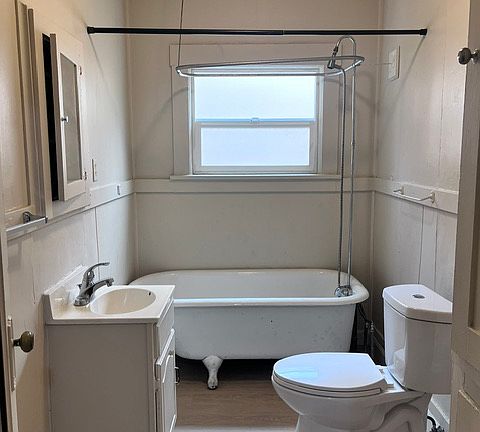 5th image of 208 Myrtle St #208