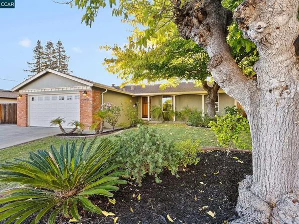 2038 Rainier Dr, Martinez, CA 94553