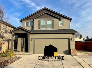 32 Oak Heights Dr, Eagle Pt, OR 97524