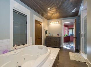 403 Cedar Blvd, Locust Grove, OK 74352