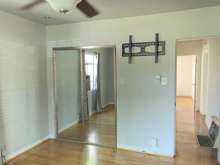 360 Adams Ave — Photo 20