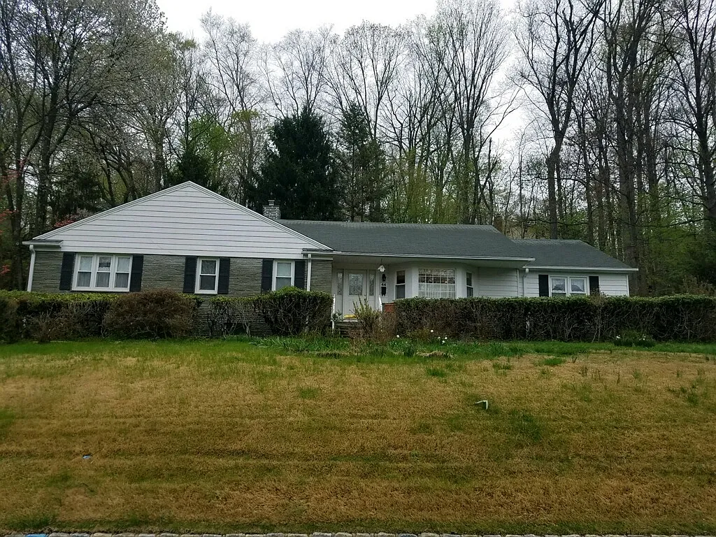 44 Leamoor Dr photo 1