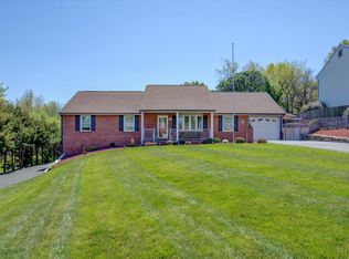702 Debra Ln, Salem, VA 24153