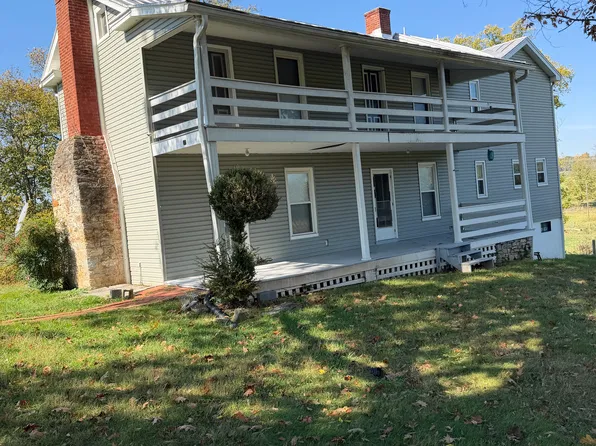 868 Hiatt Rd, Winchester, VA 22603