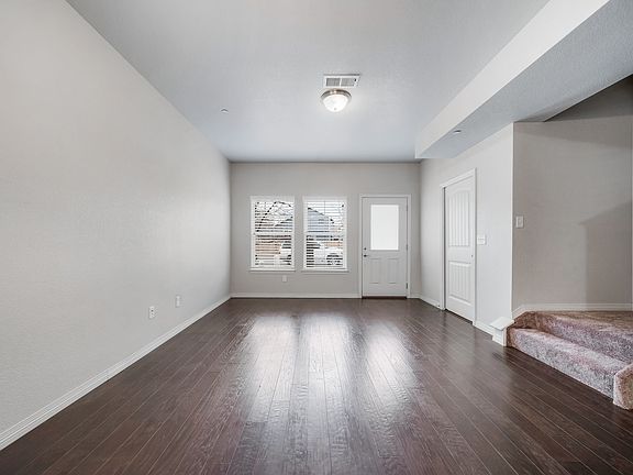 5th image of 3812 Manhattan Ave #5