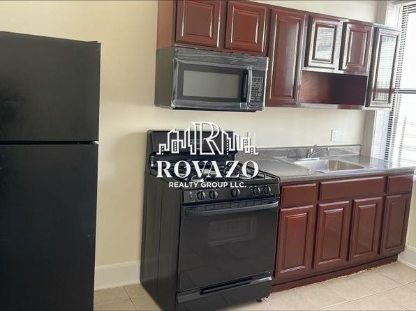 379 Union Ave #411