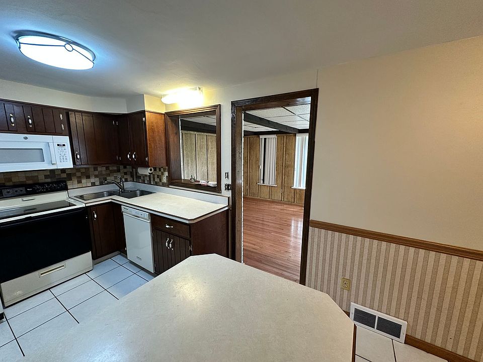 1st image of 4533 Woodhill Dr