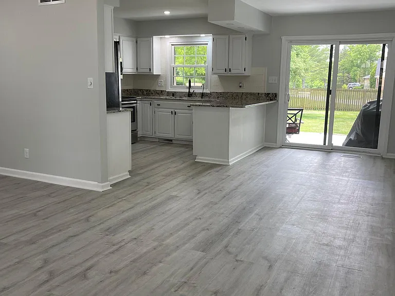 4719 Brookshire Pkwy — Photo 16