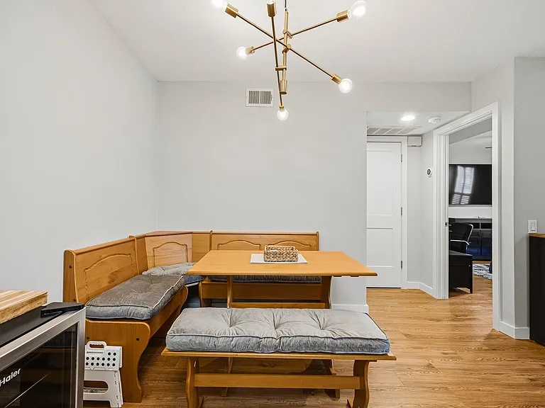 1860 White Oak Dr #242 — Photo 8