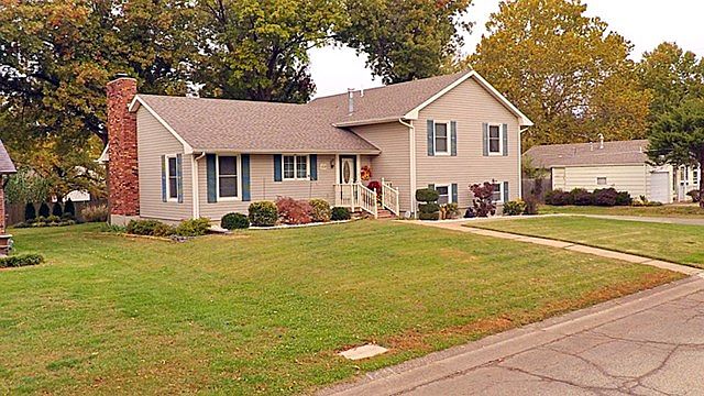 2nd image of 2108 S Stilwell St