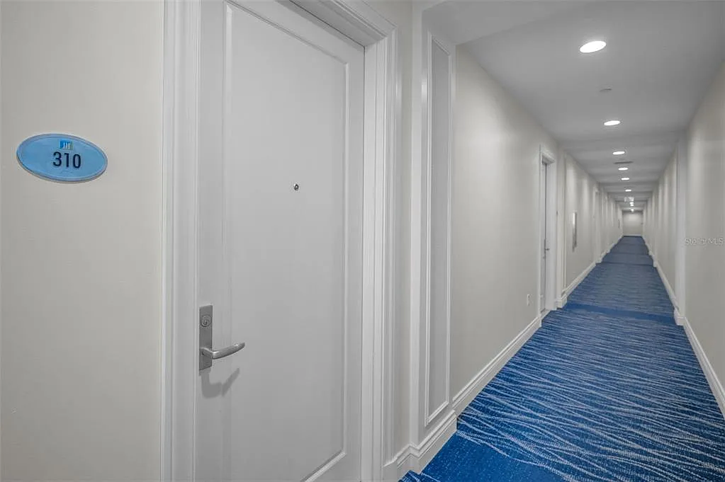 2 bed, 2.5 bath, 1500 sqft, $4,460 — Photo 4
