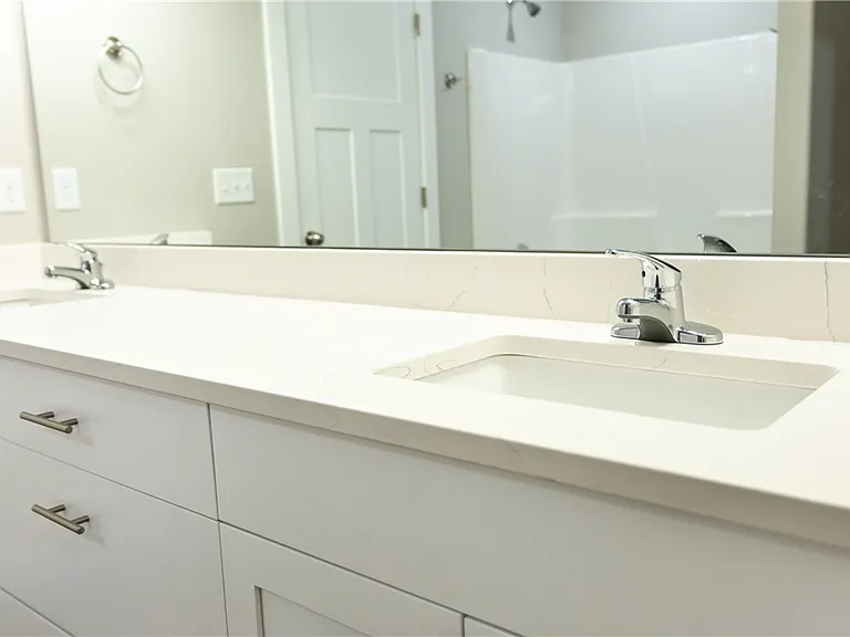 1727 E Talon Way — Photo 2