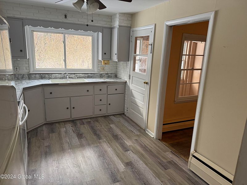 5th image of 12 Knadler Drive