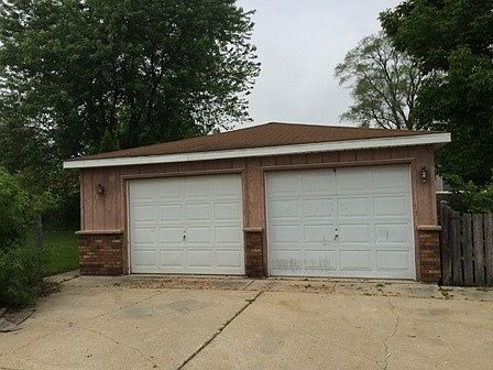 2nd image of 10100 W Talmadge Ave