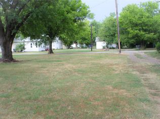 611 W Main St, Beggs, OK 74421