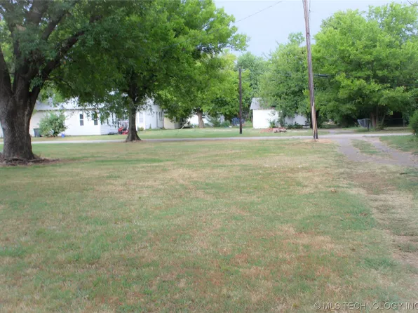 611 W Main St, Beggs, OK 74421