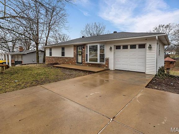 2nd image of 1561 Archer Dr