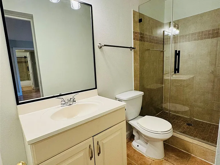 4901 Milam St #8 — Photo 9