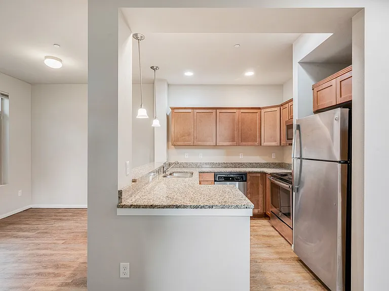 Pinnacle Townhomes — Photo 21