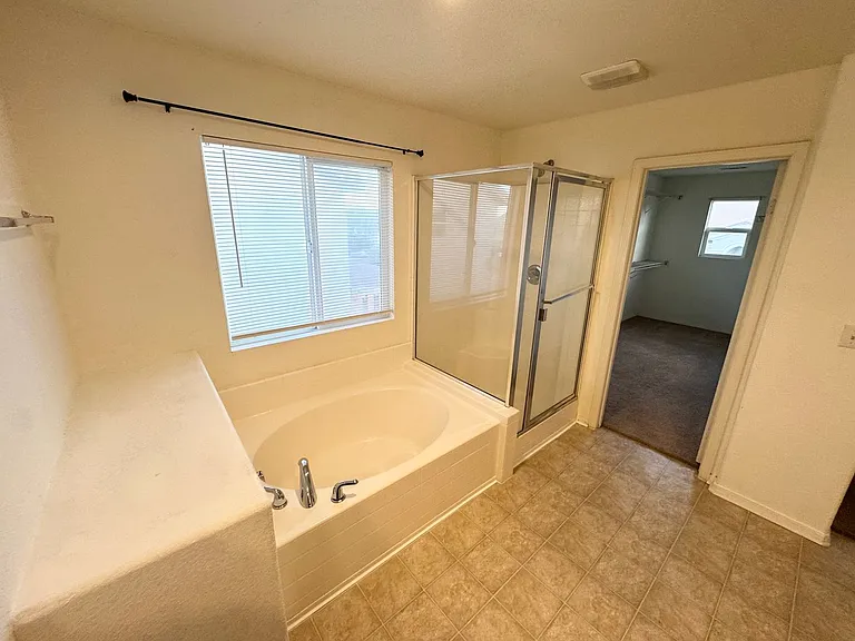 44341 Camellia St — Photo 15