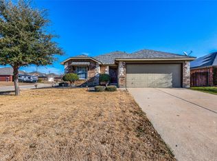 1044 Rock Springs Dr, Burleson, TX 76028