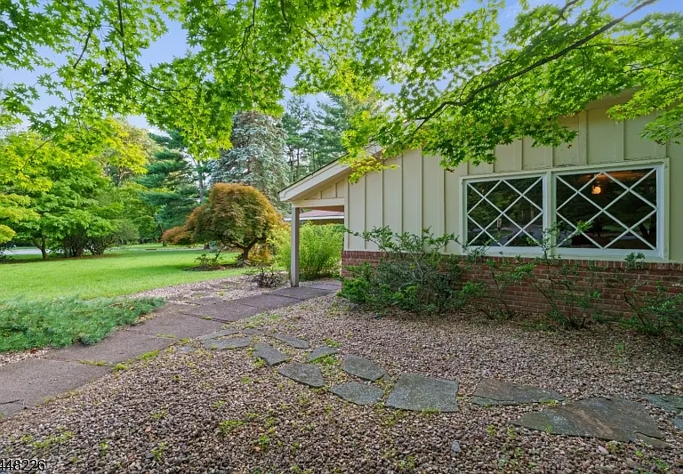 29 Wayside Pl — Photo 43