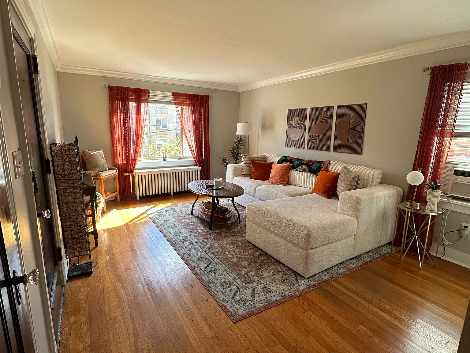 1 bed, 900 sqft, $1,225 — Photo 3