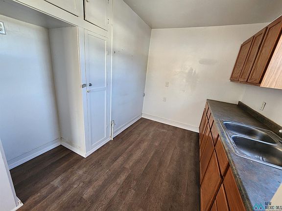 4th image of 708 W Pierce St