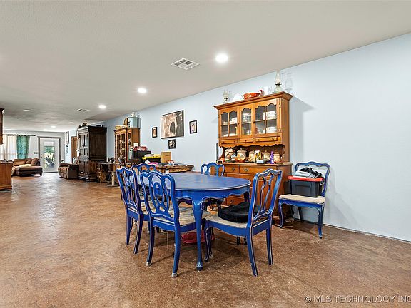 2nd image of 11850 Prairie Valley Rd