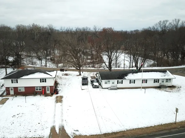 1950 Old Pine Bluff Rd, Morris, IL 60450