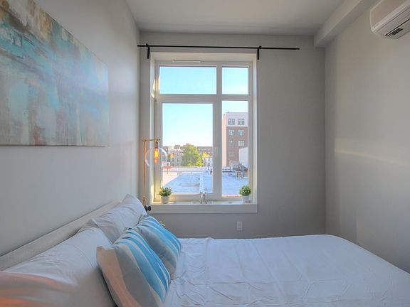 3rd image of 1038 Greene Ave #223