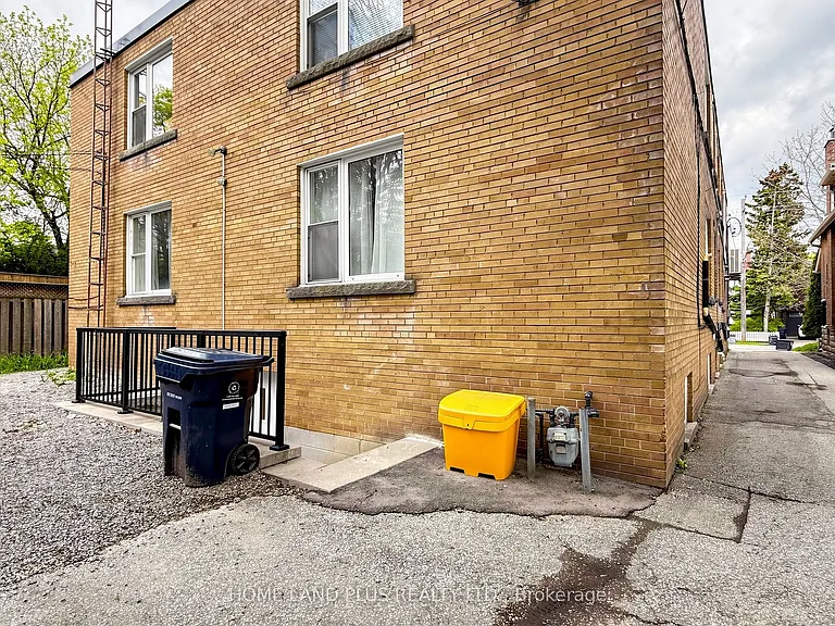 619 Merton St #A1 — Photo 25