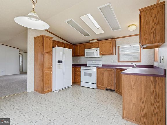 5th image of 507 Canter Rd