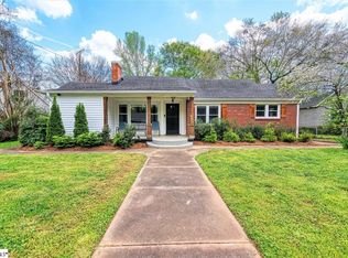 15 Circle Dr, Greenville, SC 29617
