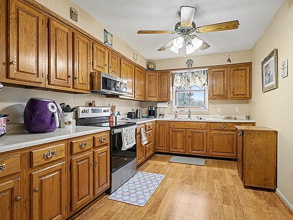 5th image of 1817 Sunset Dr
