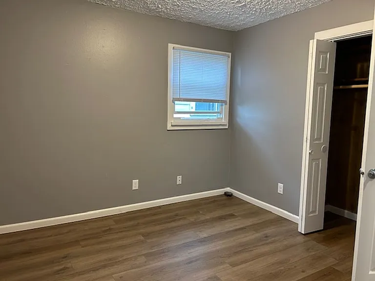 111 N Smithville Rd — Photo 10