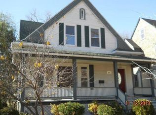 323 S Peoria Ave, Dixon, IL 61021