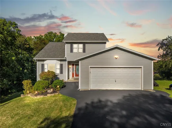 207 Tarolli Dr, Syracuse, NY 13209