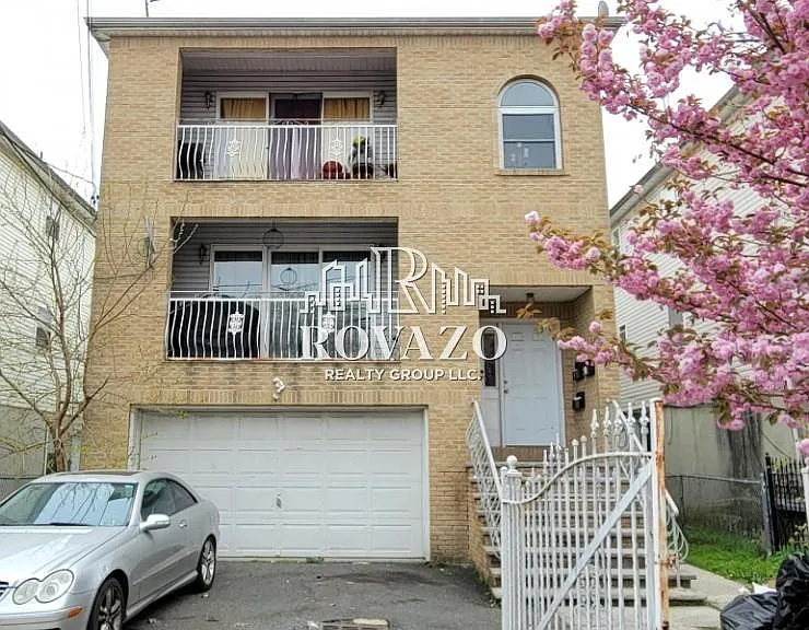 38-40 Wainwright St #1 — Photo 13