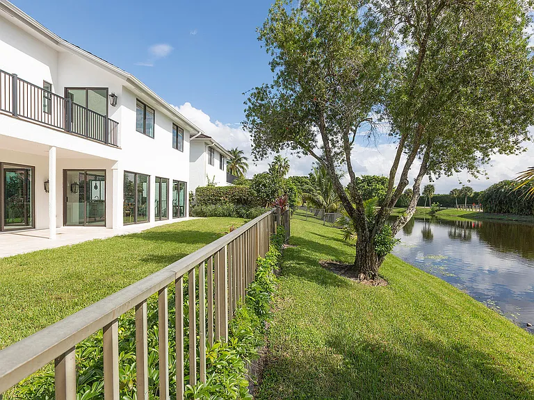 2905 Polo Island Dr — Photo 40