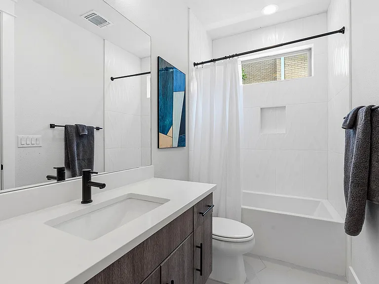 1000 Ellingson Ln #1 — Photo 28