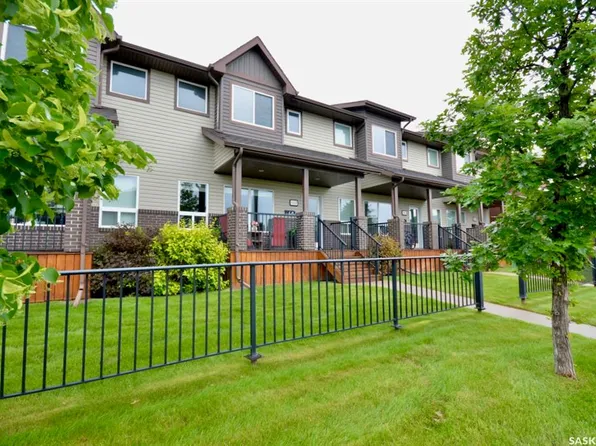 1018 Willowgrove CRESCENT, Saskatoon, SK S7W 0H7