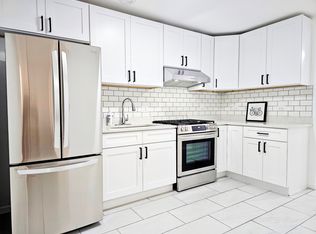 330 W 24th Pl #B, Chicago, IL 60616