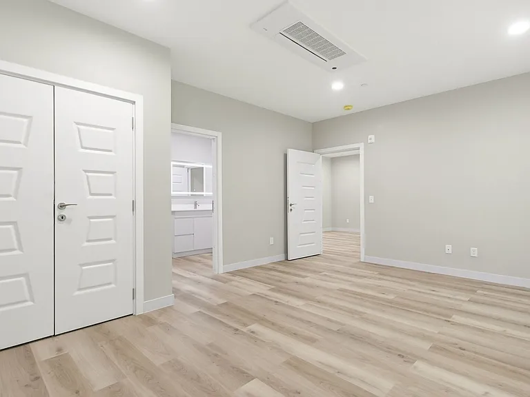 Taj Estates of Franklin II — Photo 130