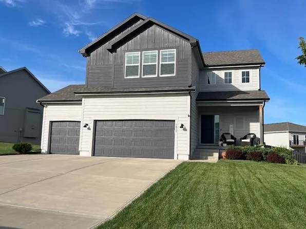 1912 SW Merryman Dr, Lees Summit, MO 64082